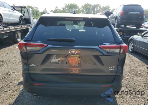 2024 Toyota Rav4 Xle z USA, uszkodzony, nr VIN 2T3P1RFVXRC484711